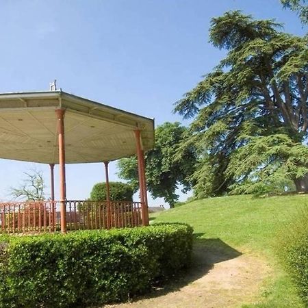 Number 22 - Le Dorat - Apartment 3 With Garden & Free Parking Bagian luar foto
