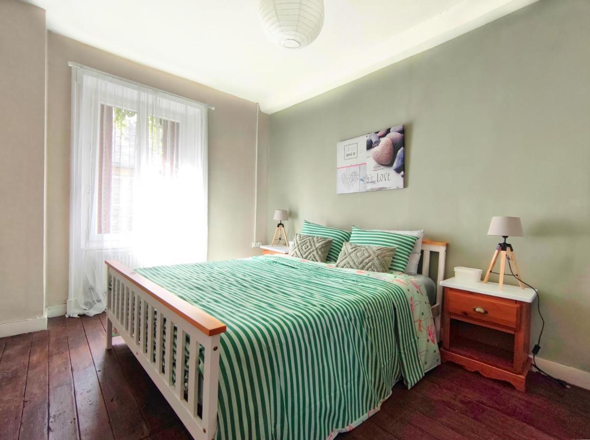 Number 22 - Le Dorat - Apartment 3 With Garden & Free Parking Bagian luar foto